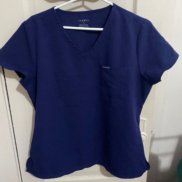 Jaanuu 3 pocket scrub top - Picture 1 of 2